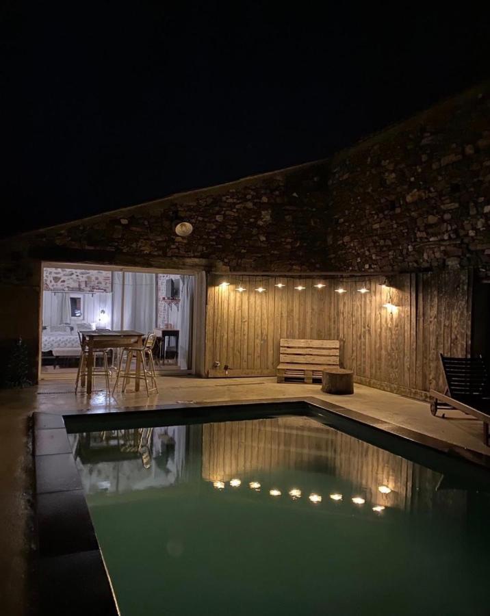 Jolie Tiny House Sous Les Grands Arbres Cholet Exterior foto